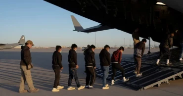 মার্কিন অভিবাসী ফ্লাইট অবতরণের অনুরোধ প্রত্যাখ্যান, নিষেধাজ্ঞার মুখে কলোম্বিয়া