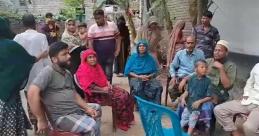 কুষ্টিয়ায় লাশবাহী অ্যাম্বুলেন্সে ডাকাতি, নগদ টাকা-স্বর্ণালঙ্কার লুট