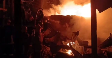 রাজধানীর খিলগাঁওয়ে আগুন, নিয়ন্ত্রণে ৮ ইউনিট