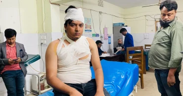 শহিদ মিনারে বিএনপির ‘অপকর্মের ভিডিও করায়’ সাংবাদিককে মারধর