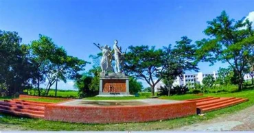 কুয়েটে শিক্ষার্থীদের ওপর বহিরাগতের হামলার প্রতিবাদে কুবিতে বিক্ষোভ মিছিল