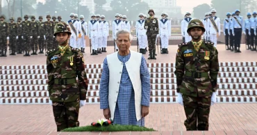 জাতীয় স্মৃতিসৌধে প্রধান উপদেষ্টার শ্রদ্ধা নিবেদন