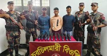 দৌলতপুর সীমান্তে মাদকসহ তিন ভারতীয় আটক