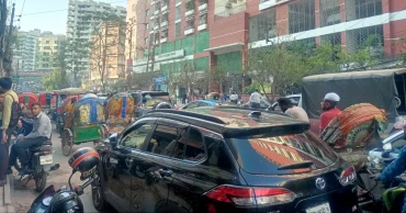 যানজটে আটকে রাজধানীবাসীর ইফতার