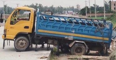 ঢাকা–বগুড়া মহাসড়কে ট্রাক উল্টে গরু ব্যবসায়ী নিহত, আহত ১৫
