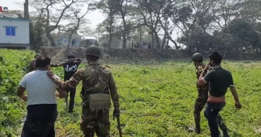 মুন্সীগঞ্জে ভোটকেন্দ্রের কাছে ককটেল বিস্ফোরণ, আটক ৬