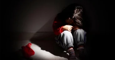 শিশু ধর্ষণের খবরে বাবার মৃত্যু! ২ কিশোর গ্রেপ্তার