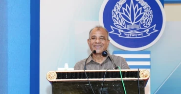 জনবান্ধব পুলিশ হিসেবে নিজেদের গড়ে তুলতে হবে: স্বরাষ্ট্র উপদেষ্টা