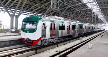 বিয়ারিং প্যাড পড়ে পথচারীর মৃত্যু, মেট্রোরেল চলাচল বন্ধ