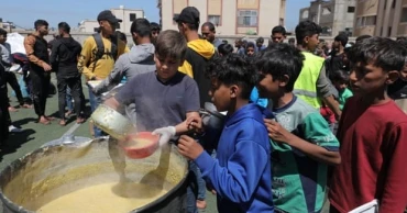 বোমার ভয়ের চেয়েও ক্ষুধায় কাতর ফিলিস্তিনিরা