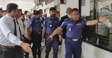 শিক্ষার্থীদের ওপর হামলার ঘটনায় ৬ আইনজীবী কারাগারে, ডিম নিক্ষেপ