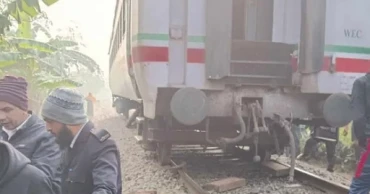 বগি লাইনচ্যুত: রাজশাহীর সঙ্গে সারা দেশের ট্রেন যোগাযোগ বন্ধ
