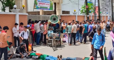 স্বাস্থ্যখাতের সংস্কার দাবিতে বরিশালে ফের ছাত্রজনতার বিক্ষোভ, চিকিৎসকদের কর্মবিরতি প্রত্যাহার