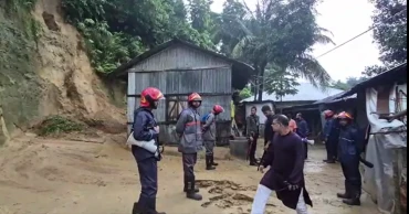 খাগড়াছড়িতে পাহাড় ধস এড়াতে বাসিন্দাদের নিরাপদ আশ্রয়ে যাওয়ার আহ্বান প্রশাসনের