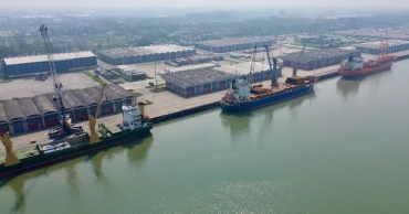 মোংলা বন্দর একসঙ্গে ভিড়েছে চার বিদেশি বাণিজ্যিক জাহাজ