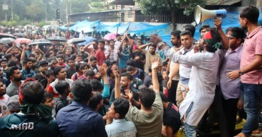দাবি আদায় না-হওয়া পর্যন্ত রাজপথে থাকার ঘোষণা জবি শিক্ষক-শিক্ষার্থীদের