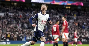 ইউনাইটেডকে হারিয়ে ৩৫ বছর আগের স্মৃতি ফেরাল টটেনহ্যাম