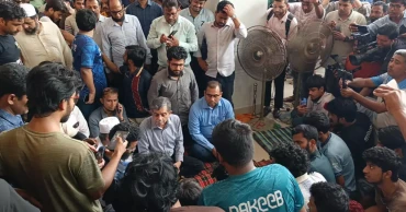 উপদেষ্টার সঙ্গে আলোচনার পরও অব্যাহত কুয়েটের অনশন