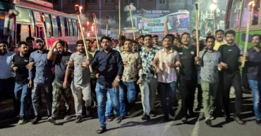 পারভেজ হত্যার ঘটনায় জবি ছাত্রদলের মশাল মিছিল