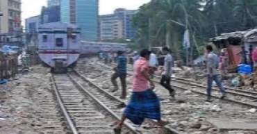 অবৈধ মাদকের হটস্পট কারওয়ান বাজার রেলওয়ে