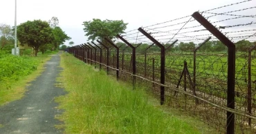 দুই বাংলাদেশিকে ধরে নিয়ে যাওয়ায় দুই ভারতীয়কে ধরে আনলেন স্থানীয়রা
