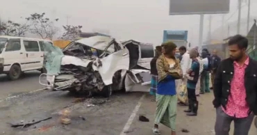 সীতাকুণ্ডে ট্রাকের পেছনে মাইক্রোবাসের ধাক্কা নিহত ২, আহত ২