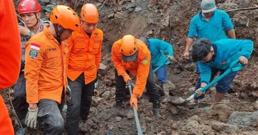 ইন্দোনেশিয়ার বালিতে ভূমিধসে নিহত ৫