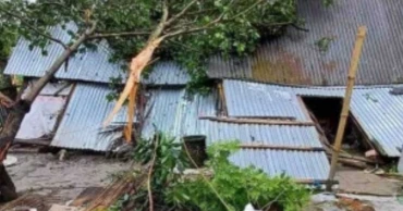 মধ্যরাতে ঘূর্ণিঝড়ে লন্ডভন্ড দোয়ারাবাজার, ক্ষতিগ্রস্ত অন্তত ৫০ গ্রাম