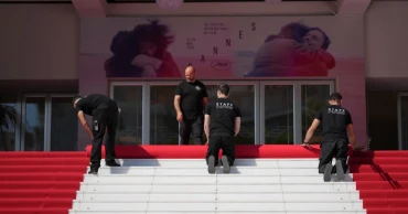 Cannes kicks off with 3-film tribute to Ukraine, honorary Palme d'Or for De Niro