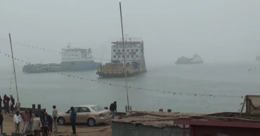Ferry services resume on Paturia-Daulatdia and Aricha-Kazirhat routes after fog disruption