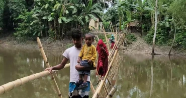 Fragile bamboo bridge puts Kurigram’s Phulbari residents in danger