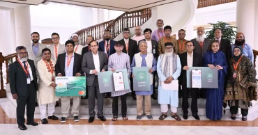 Prof Yunus encourages Hajj pilgrims to use new app “Labbaik”