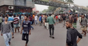 Ban on battery-run three-wheelers: Drivers block roads at Mirpur, Pallabi