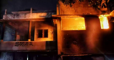 Dhanmondi 32 residence being demolished with bulldozer