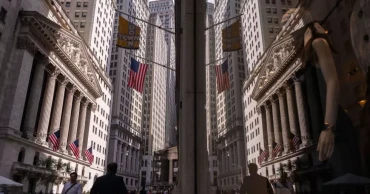 US stocks retreat from record highs amid tariff tensions with Canada