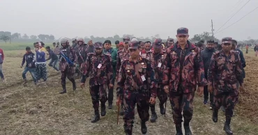 Tension over building fence at C’nawabganj border: BGB, BSF hold flag meeting