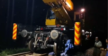 Train services resume after 7hr of suspension in Joypurhat