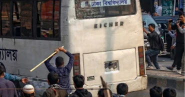 DU bus vandalised amid blockade by 7 colleges’ students