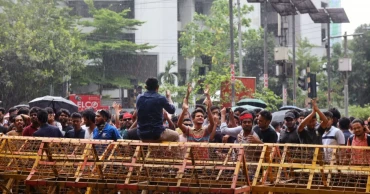 Protests disrupt Dhaka traffic, worsen commuter suffering