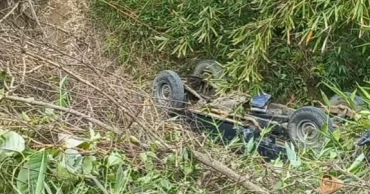 Woman killed, 23 hurt as jeep falls into hill stream in Bandarban