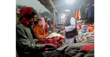 Winter cloth sale rises on Lalmonirhat footpaths