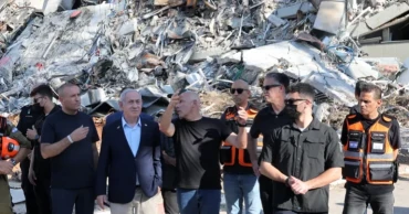 News of Iran Ceasefire Spreads as Israel Continues Strikes in Gaza