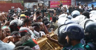 MPO teachers, staff block Shahbagh