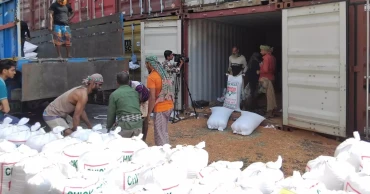 Importers ‘hoarding goods’ at Chittagong Port to create artificial crisis