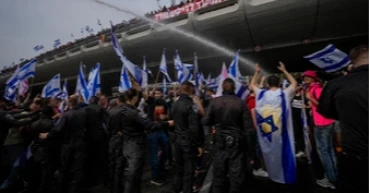 Netanyahu vows to unite Israel but opponents dismiss pledge