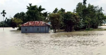 Over 40,000 stranded in 5 districts as Teesta flows above danger mark