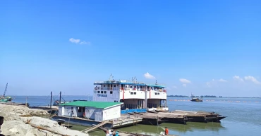 Ferry services on Chilmari-Roumari route suspended for 17 days