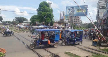 Surge in fatalities at unauthorized rail crossing in Feni: 8 dead in 4 months