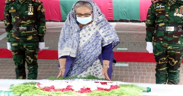 PM, her sister and family members pay homage to Bangabandhu in Tungipara