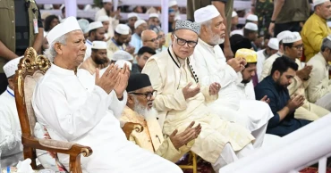 Dr Yunus offers Eid prayers at National Eidgah